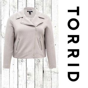 Torrid Women’s Size 5 Jacket Coat Quilted Moto Lined NWT Gray Pockets